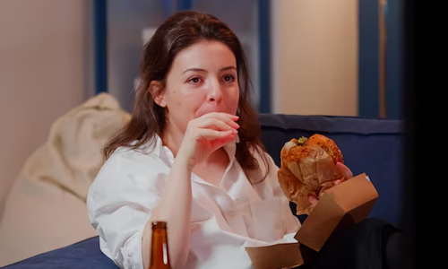 A-woman-eating-burger