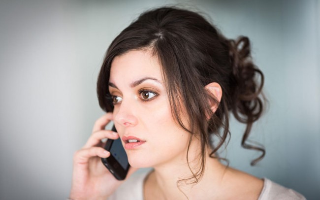 5 Ways your Cellphone is Ruining your Skin