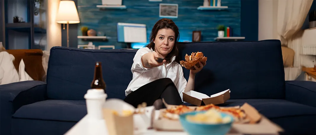 7 Signs of Binge Eating You Should Not Ignore