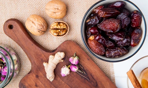 How to Eat and Cook with Dates