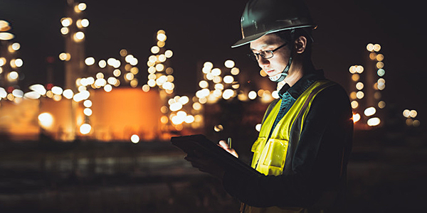 5 Ways Working the Night Shift Affects Your Health and Fitness