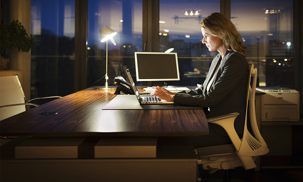 5 Ways Working the Night Shift Affects Your Health and Fitness
