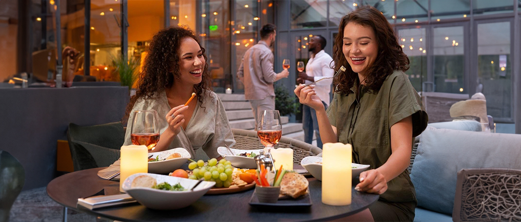 Tricks to Enjoy Holiday Parties without Worrying about Weight Loss
