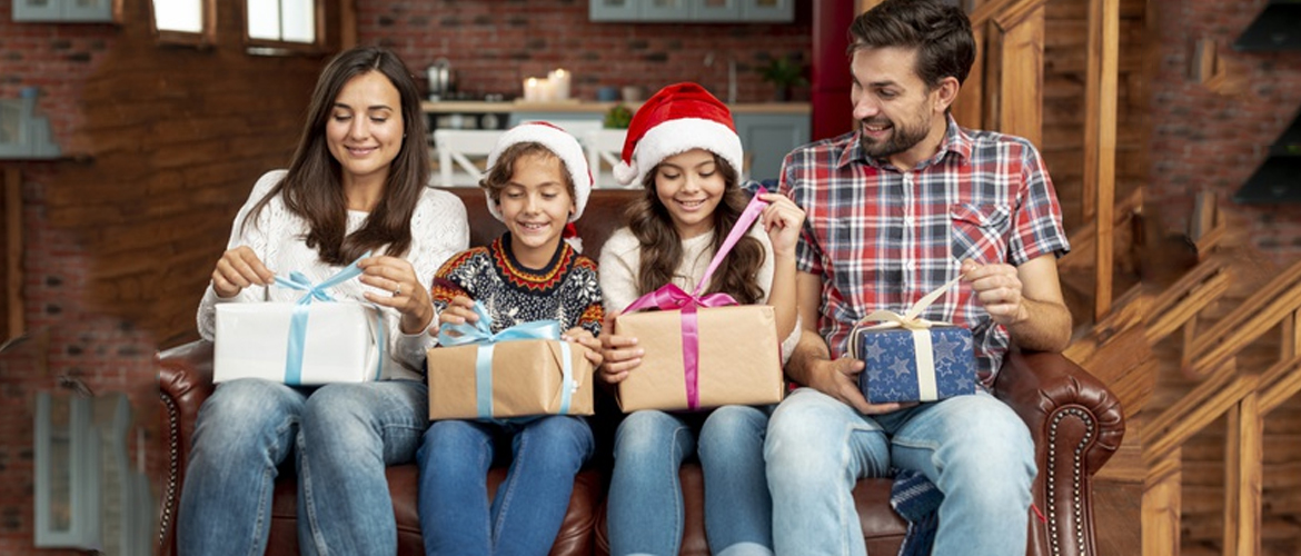 7 Ways You Can Keep Your Family Joyful This Holiday Season