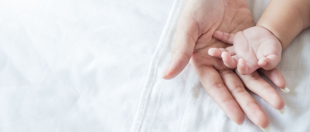 Two Infants Inhaled Cancer Cells From Their Mother Leads to Lung Cancer