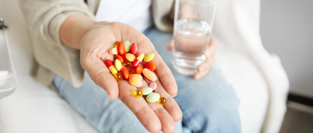 Overdose on Vitamins: Symptoms, Safe Limits, and What to Avoid