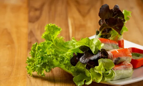 Thai-style vegetable salad rolls served with dipping sauce