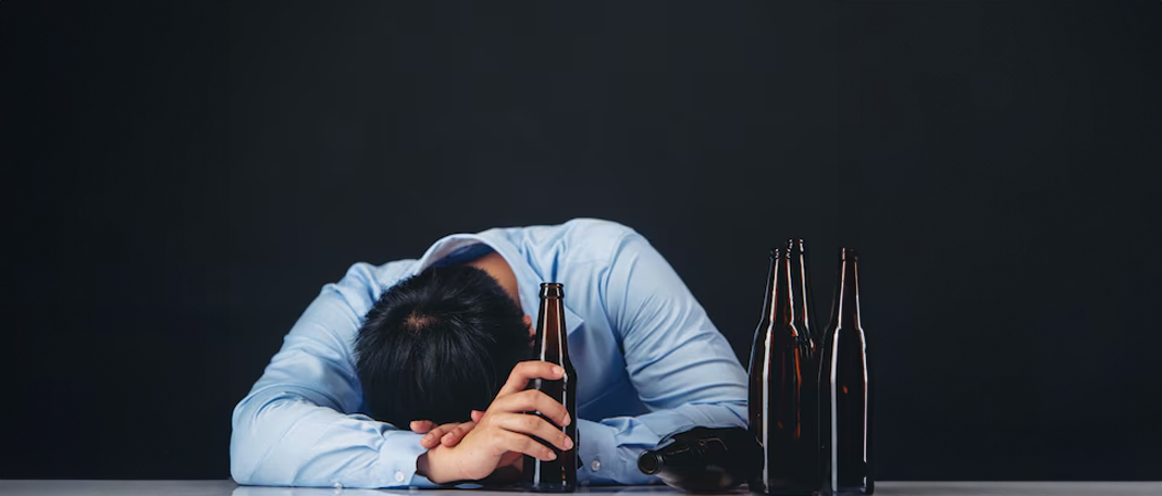 Alcohol Poisoning : Statistics, Symptoms, Risks, and Prevention