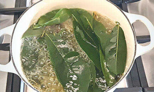 How to Make Soursop Tea