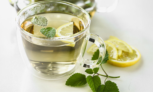 Iced Soursop Tea with Honey and Lemon