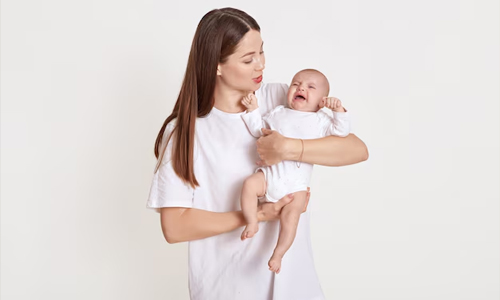 A-mom-with-her-crying-little-one