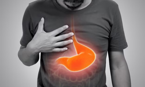 Man-suffering-from-gastritis