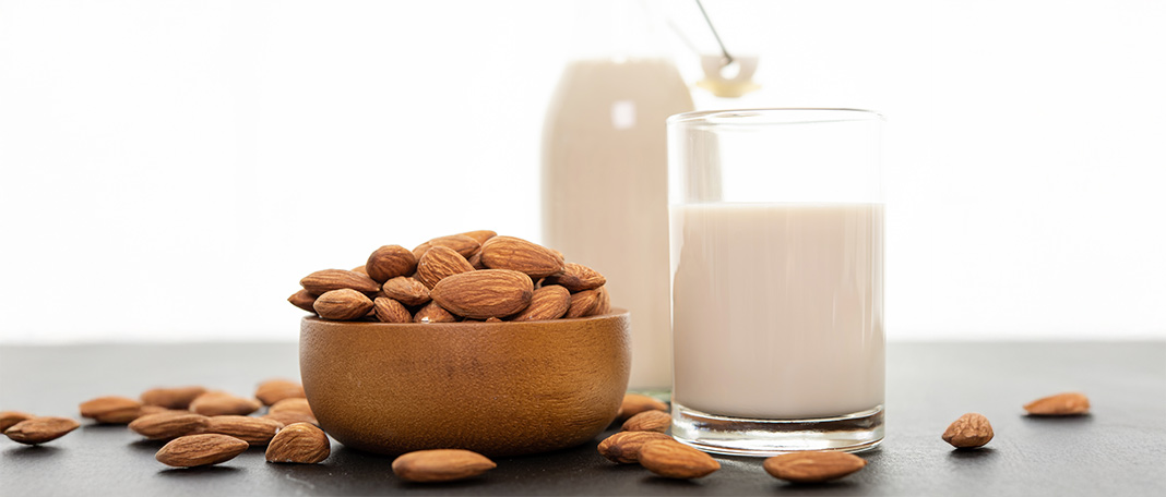 How to Make Almond Milk at Home Easily